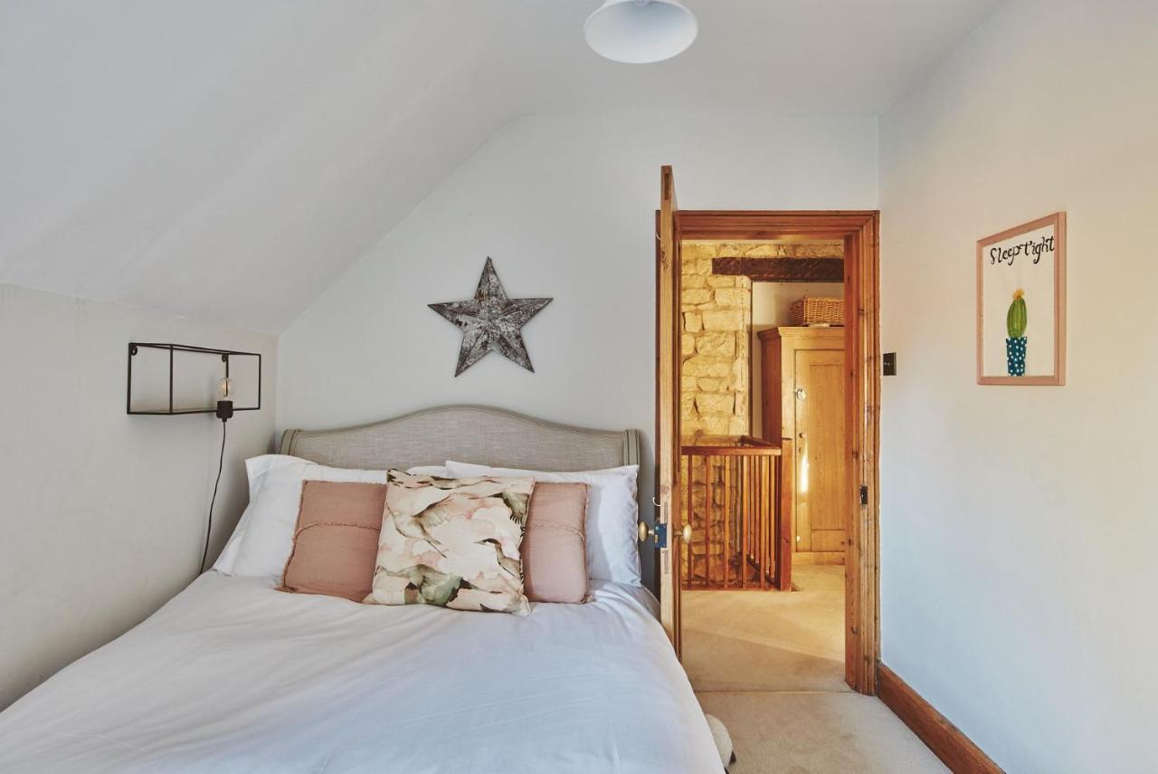 Large Stylish Luxury Cotswold Cottage - Ideal For Families, W/ Ev Charging Andoversford Εξωτερικό φωτογραφία