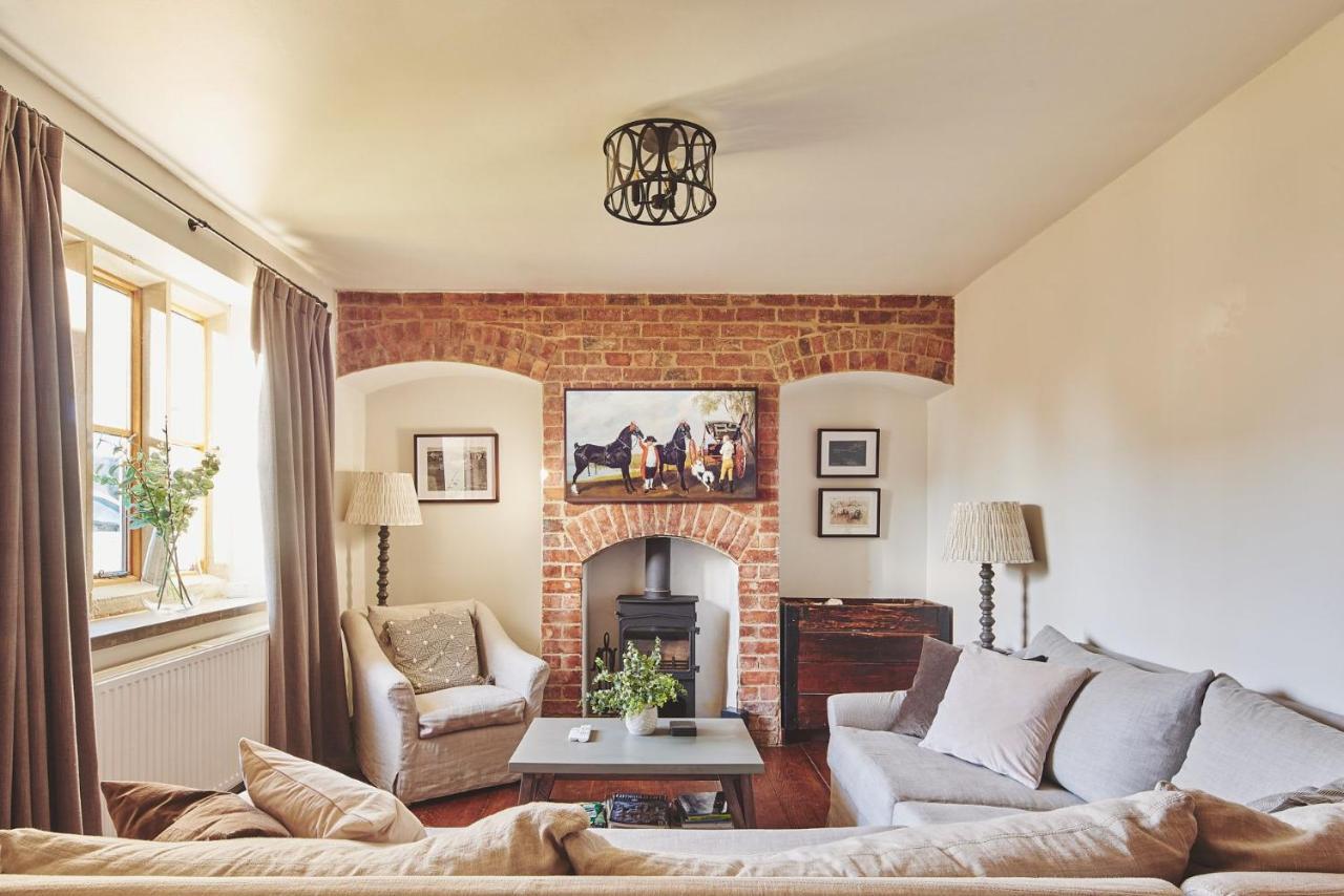 Large Stylish Luxury Cotswold Cottage - Ideal For Families, W/ Ev Charging Andoversford Εξωτερικό φωτογραφία