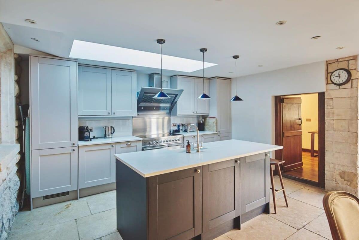 Large Stylish Luxury Cotswold Cottage - Ideal For Families, W/ Ev Charging Andoversford Εξωτερικό φωτογραφία