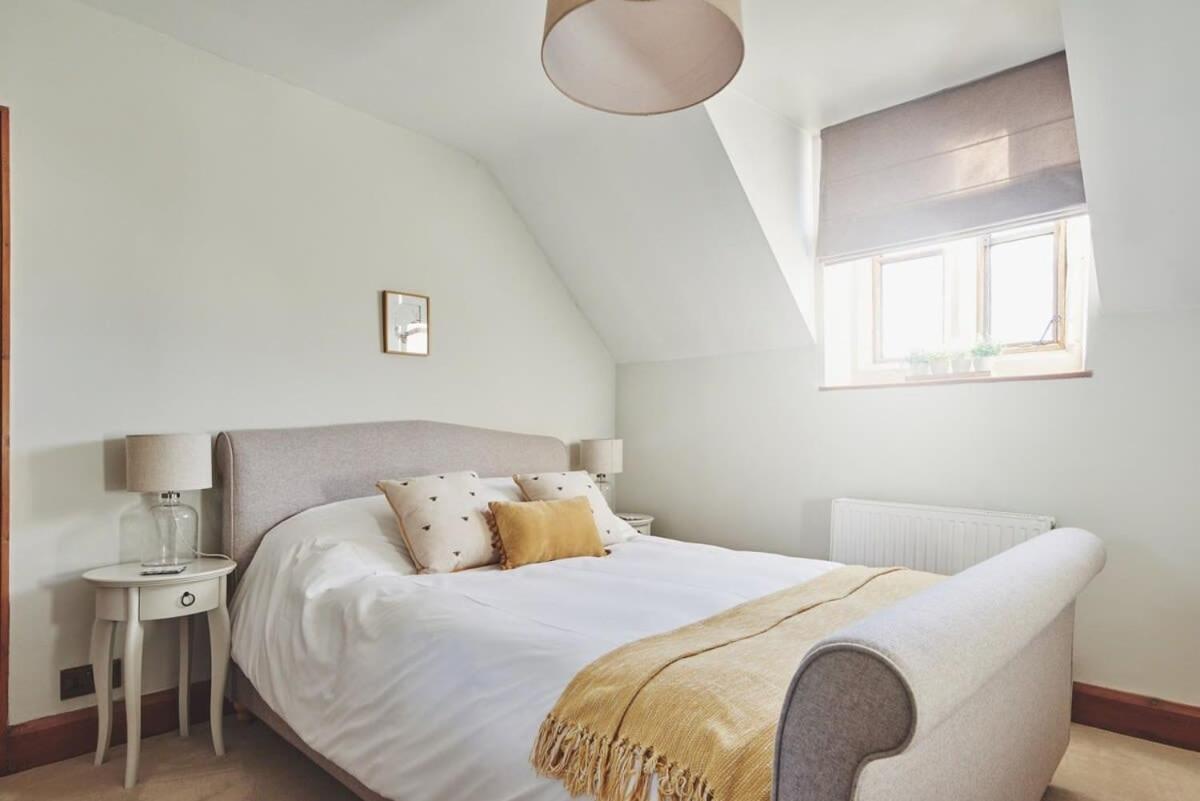 Large Stylish Luxury Cotswold Cottage - Ideal For Families, W/ Ev Charging Andoversford Εξωτερικό φωτογραφία