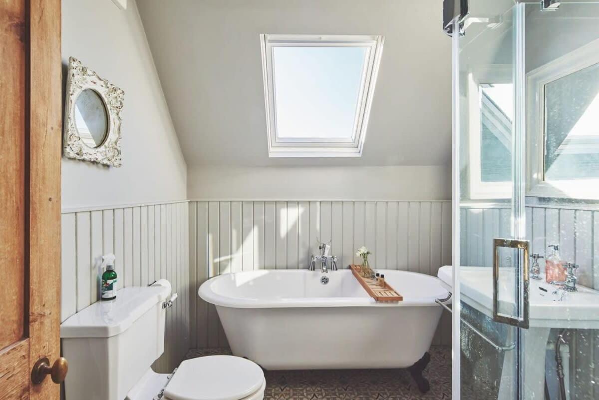 Large Stylish Luxury Cotswold Cottage - Ideal For Families, W/ Ev Charging Andoversford Εξωτερικό φωτογραφία