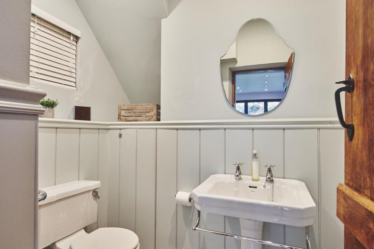 Large Stylish Luxury Cotswold Cottage - Ideal For Families, W/ Ev Charging Andoversford Εξωτερικό φωτογραφία