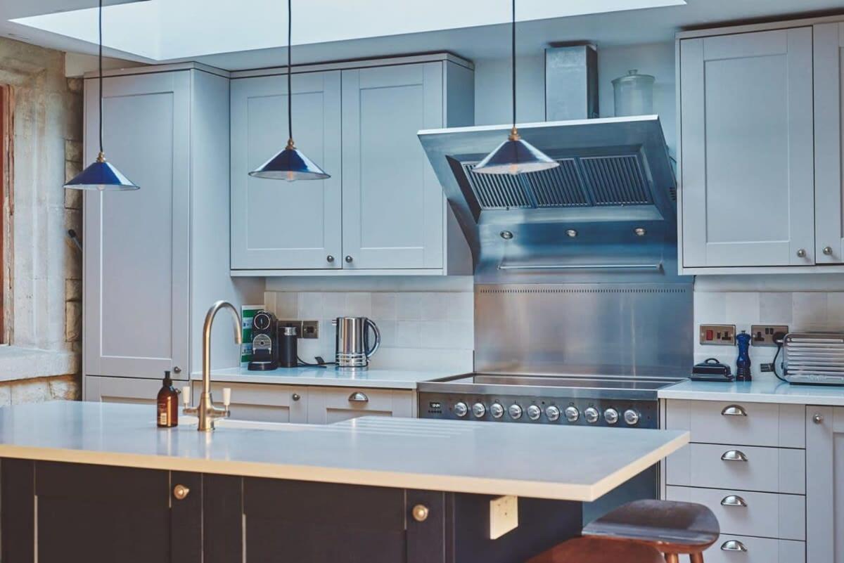 Large Stylish Luxury Cotswold Cottage - Ideal For Families, W/ Ev Charging Andoversford Εξωτερικό φωτογραφία